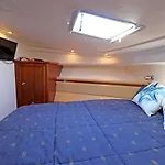 Private Yacht, We Our Guests 보트호텔 리스본