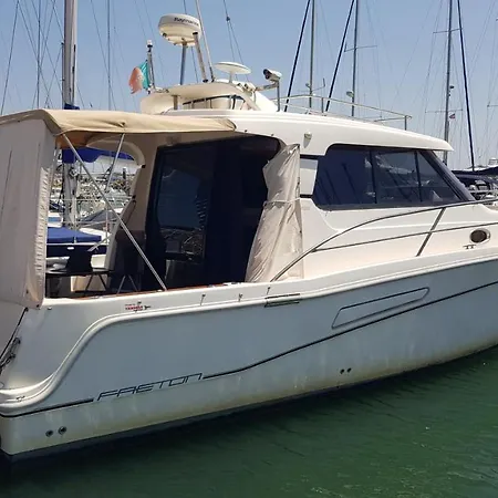 Private Yacht, We Our Guests * リスボン