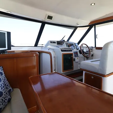 Private Yacht, We Our Guests Лісабон