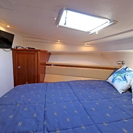 Private Yacht, We Our Guests Botel Lisbona